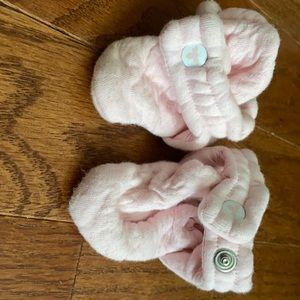 Burt’s Bees Pink 0-3 Booties